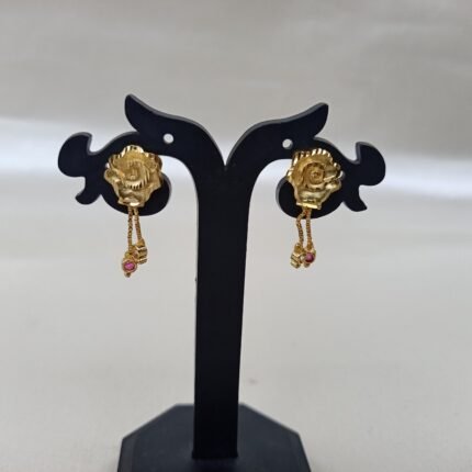 Gold plated stud earring