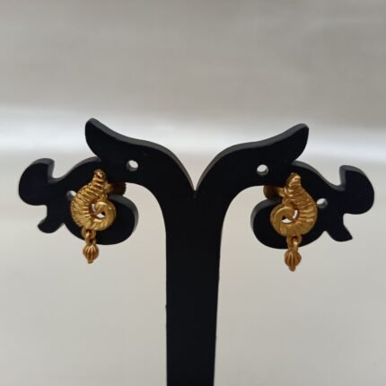 Gold plated stud earring